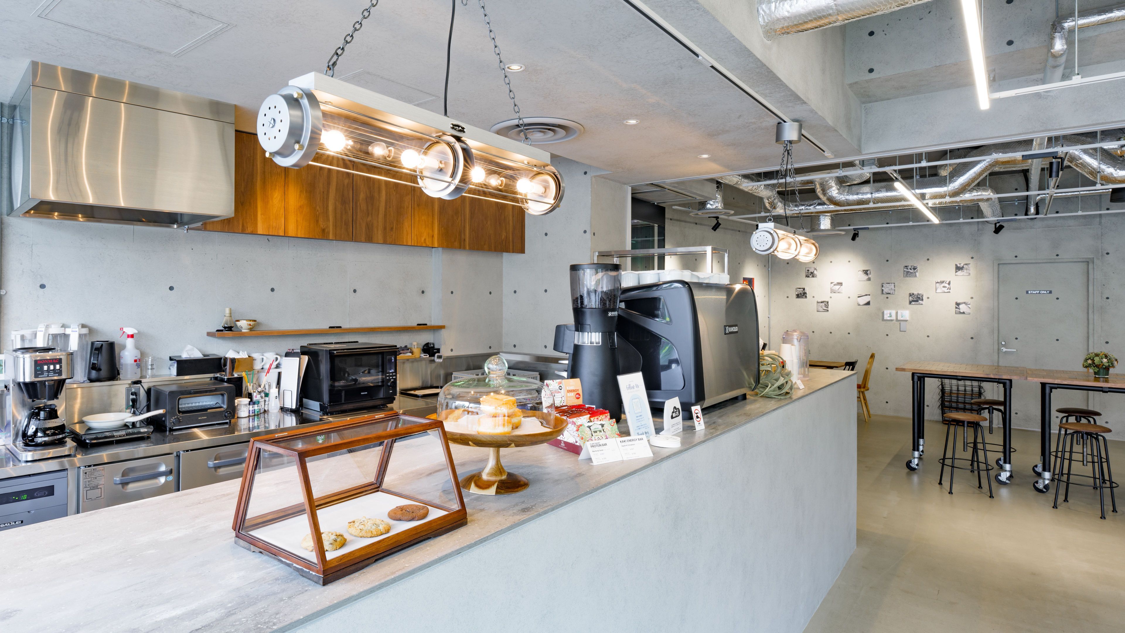 The DAY1TOKYO cafe and campus building