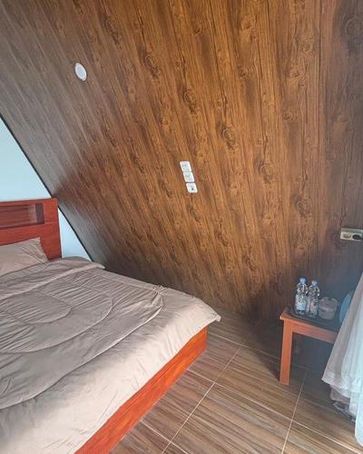galeri Cabin Sanctuary Sunset segitiga 2