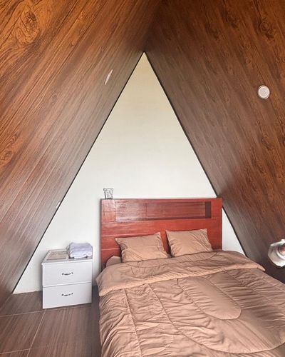 galeri Cabin Sanctuary Sunset segitiga 4