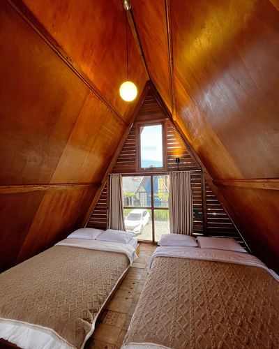 galeri Cabin Muchit Dieng  strategis dekat  0KM Dieng 4