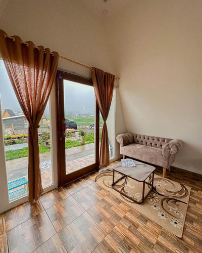 galeri Salju Cottage bawah 1