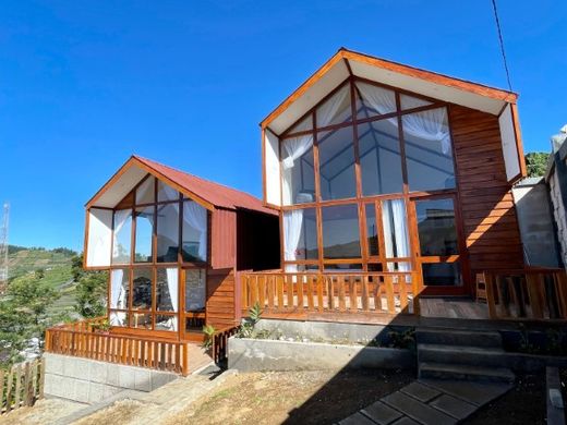 Farmhouse Tani 7 Skoter 2