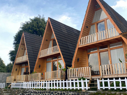 Hortensia Cabin Dieng 9
