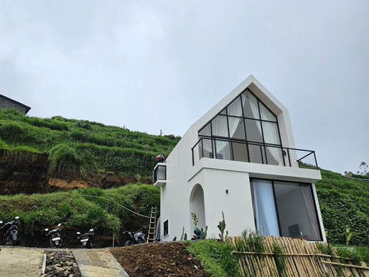 Villa Adit MJ Dieng 2