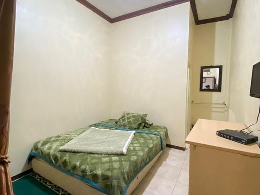 Homestay 12 kamar  Dekat Candi Arjuna ~Mawarmerah Syariah 8