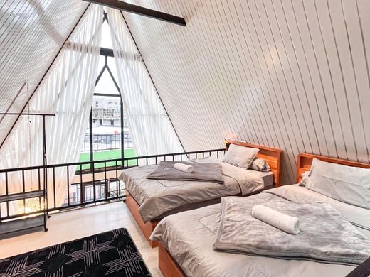 Cabin Mezza 5