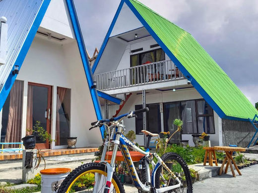 Cabin Salju Dieng salju 1