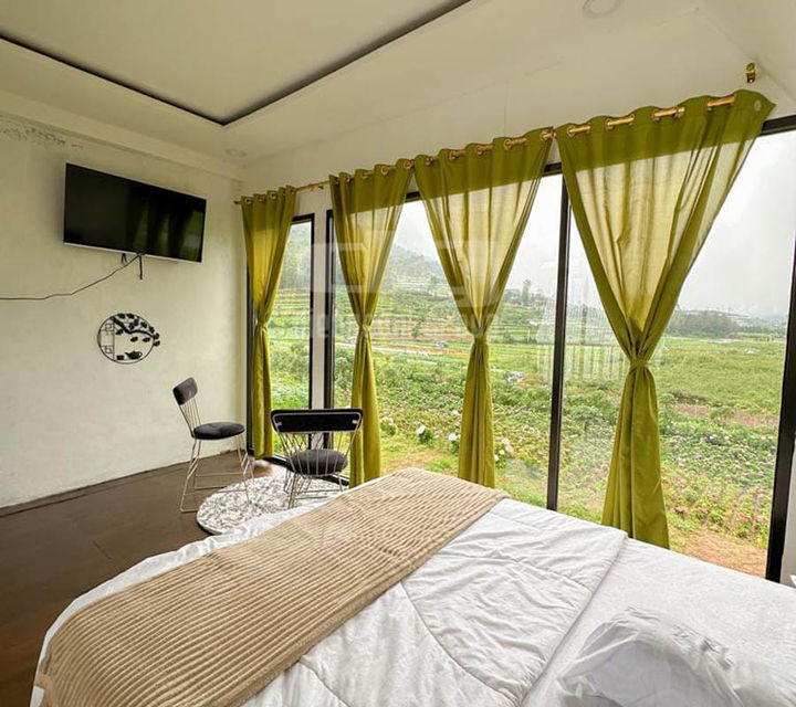 Cabin Salju Dieng salju