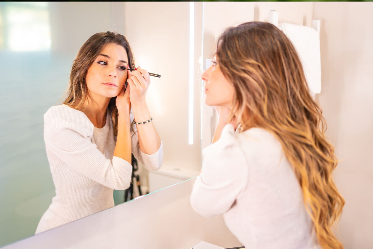 Featured image for: Oogpotlood vs eyeliner