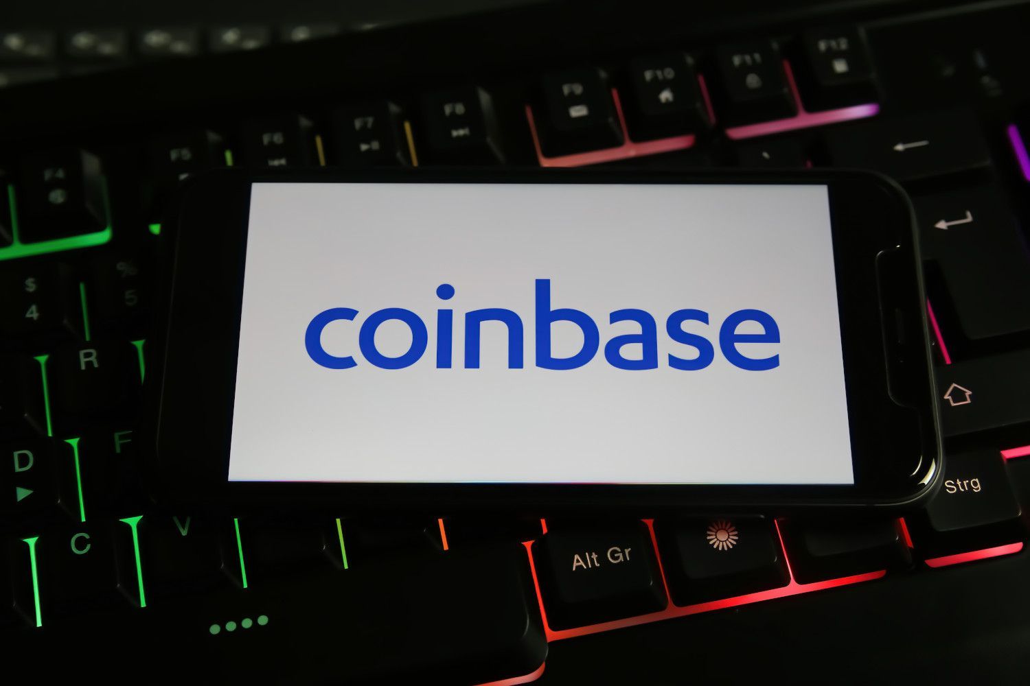 Coinbase sufrió un ataque y filtración de datos de usuarios