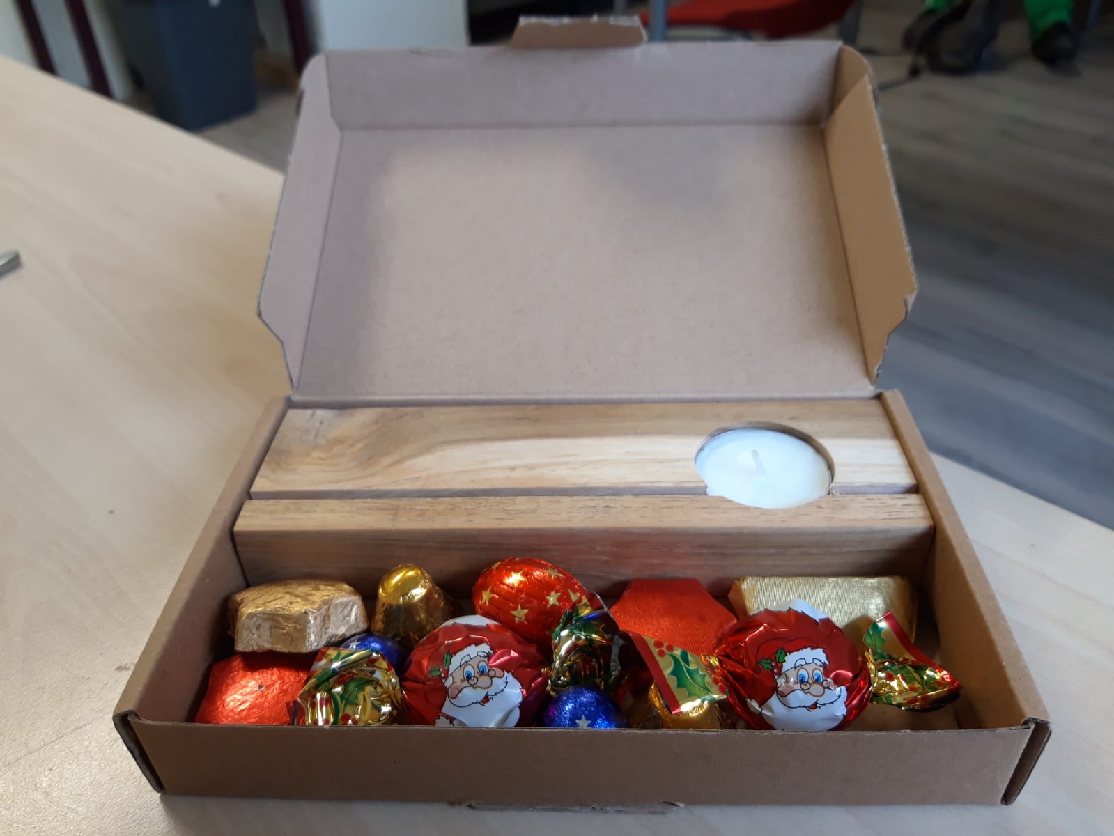 Bezorg kerstcadeautjes bij ouderen in Noordwest