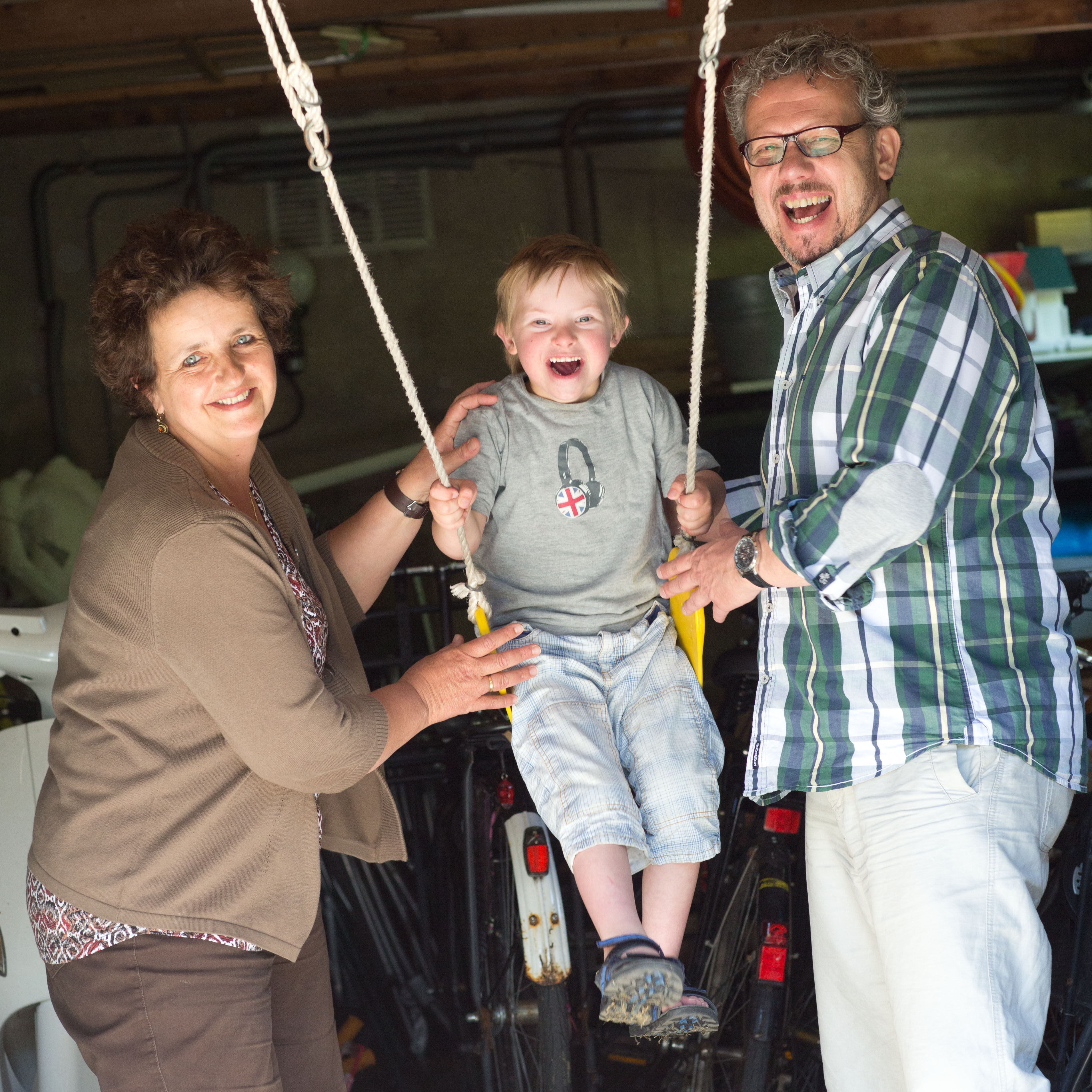 Mogen Anna (6) en Steve (5) één keer per maand bij jou komen spelen?