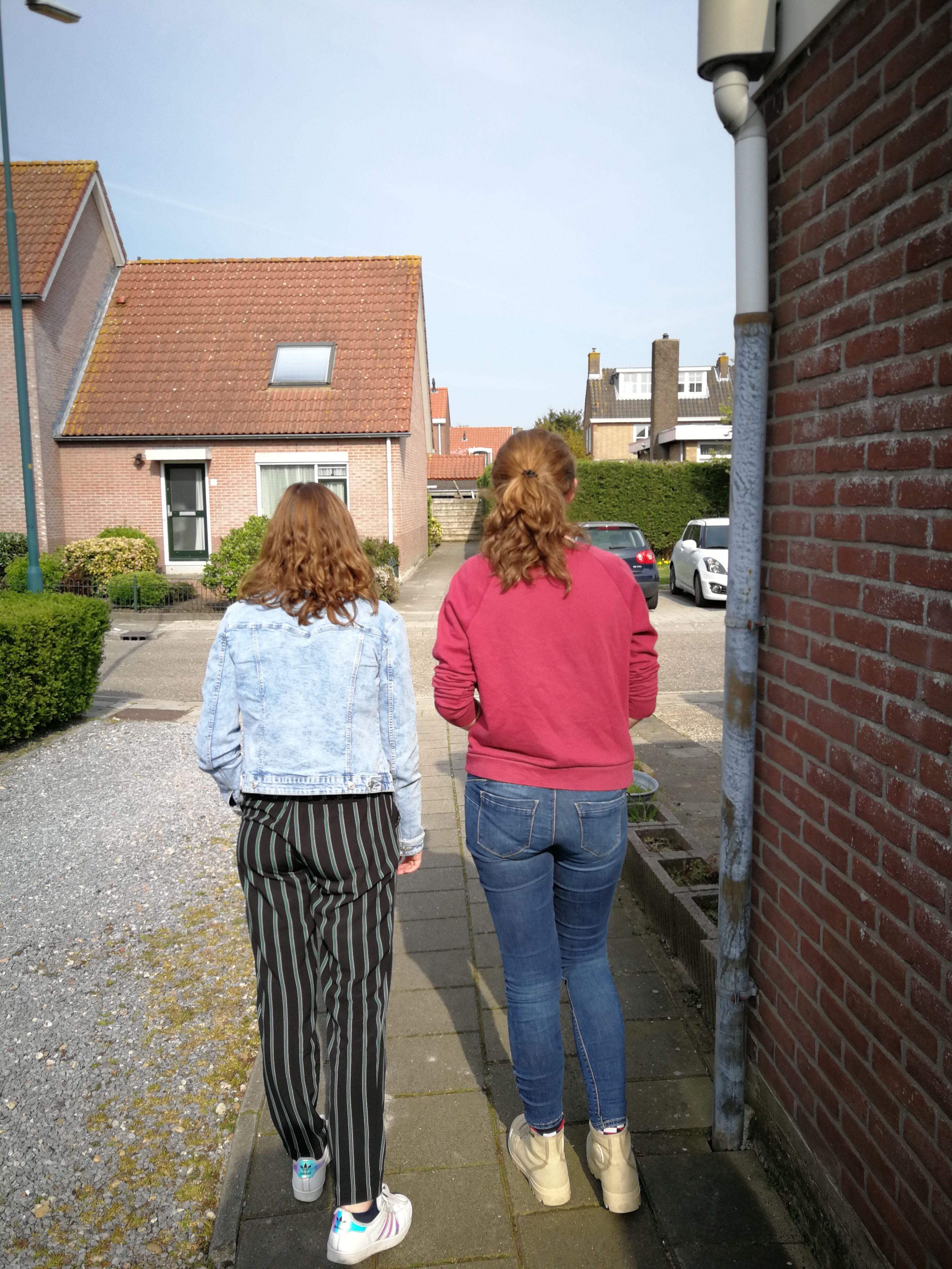 Meidenzaken doen met Vera (16)?