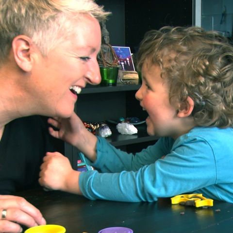 Job (10) zoekt maatje om samen lekker naar buiten te gaan!