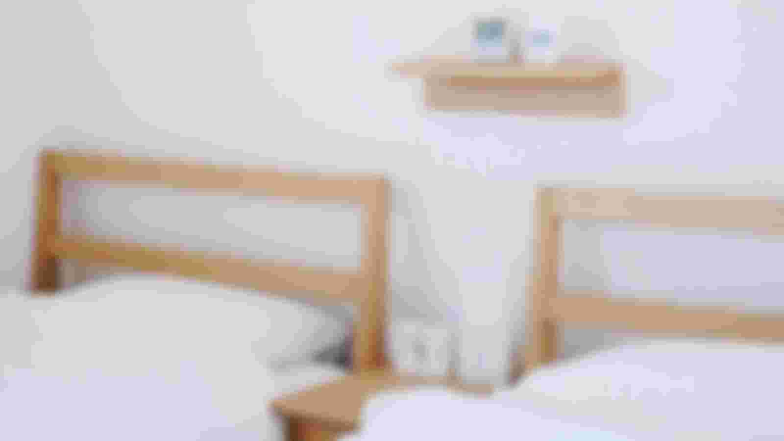 Bedden in elkaar zetten Zuilen