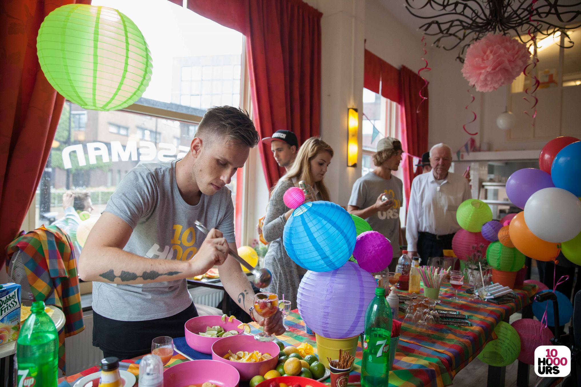 Arts & Crafts Volunteer