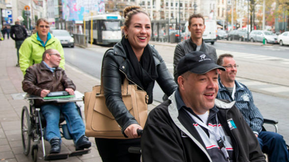 General holiday volunteer