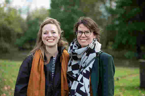 Young woman of 28 is looking for a buddy for walks and meaningful conversations