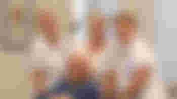 Begeleider van bewoners naar de tandarts