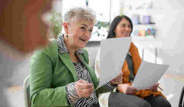 Help jij een oudere thuis met post en administratie?