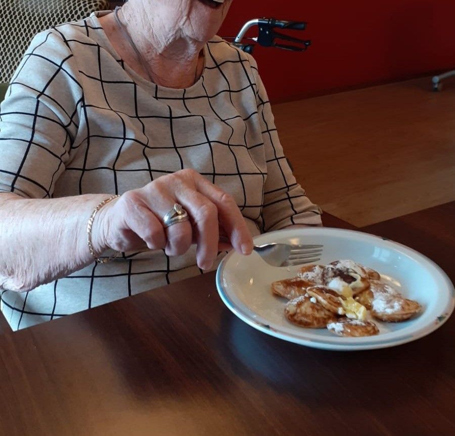 Helpt u mij bij de warme maaltijd?