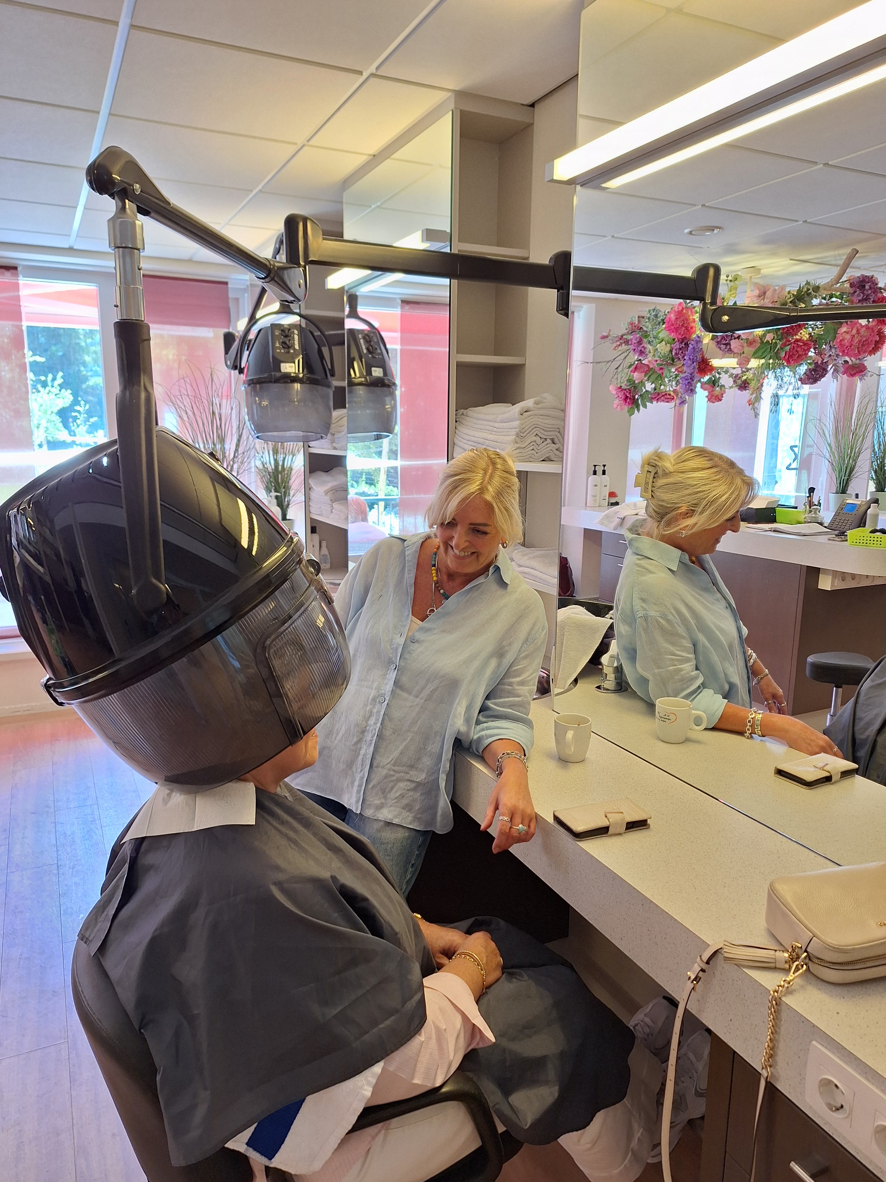 Vrijwilliger voor ondersteuning kapsalon