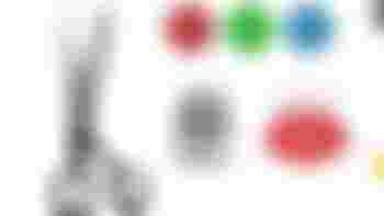 Begeleider naailessen voor volwassenen