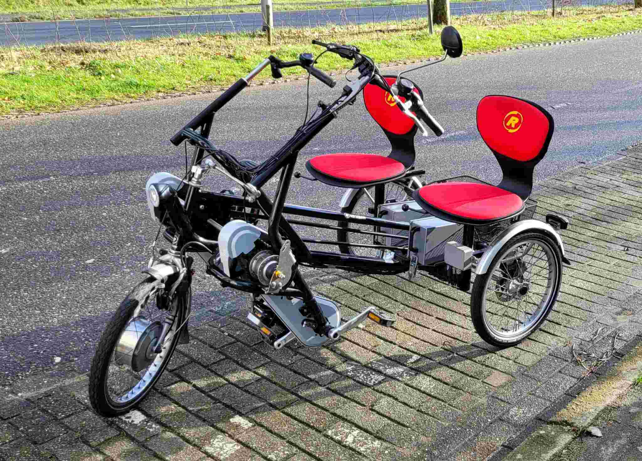 Heb jij een uurtje per maand over? Maak Uzeyir blij op de duofiets!