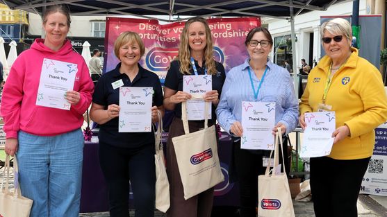 L to R Jen Harris on behalf of Kevin Allchorne at Music 24, Julie Fordham at Hertfordshire Health Walks, Laura Lester on behalf of Lyndsay Abbott at Garden House Hospice, Angela Johnson at British Schools Museum and Beth Molloy at Marie Curie. Image taken by Nick Payne – volunteer photographer on the day of the event.