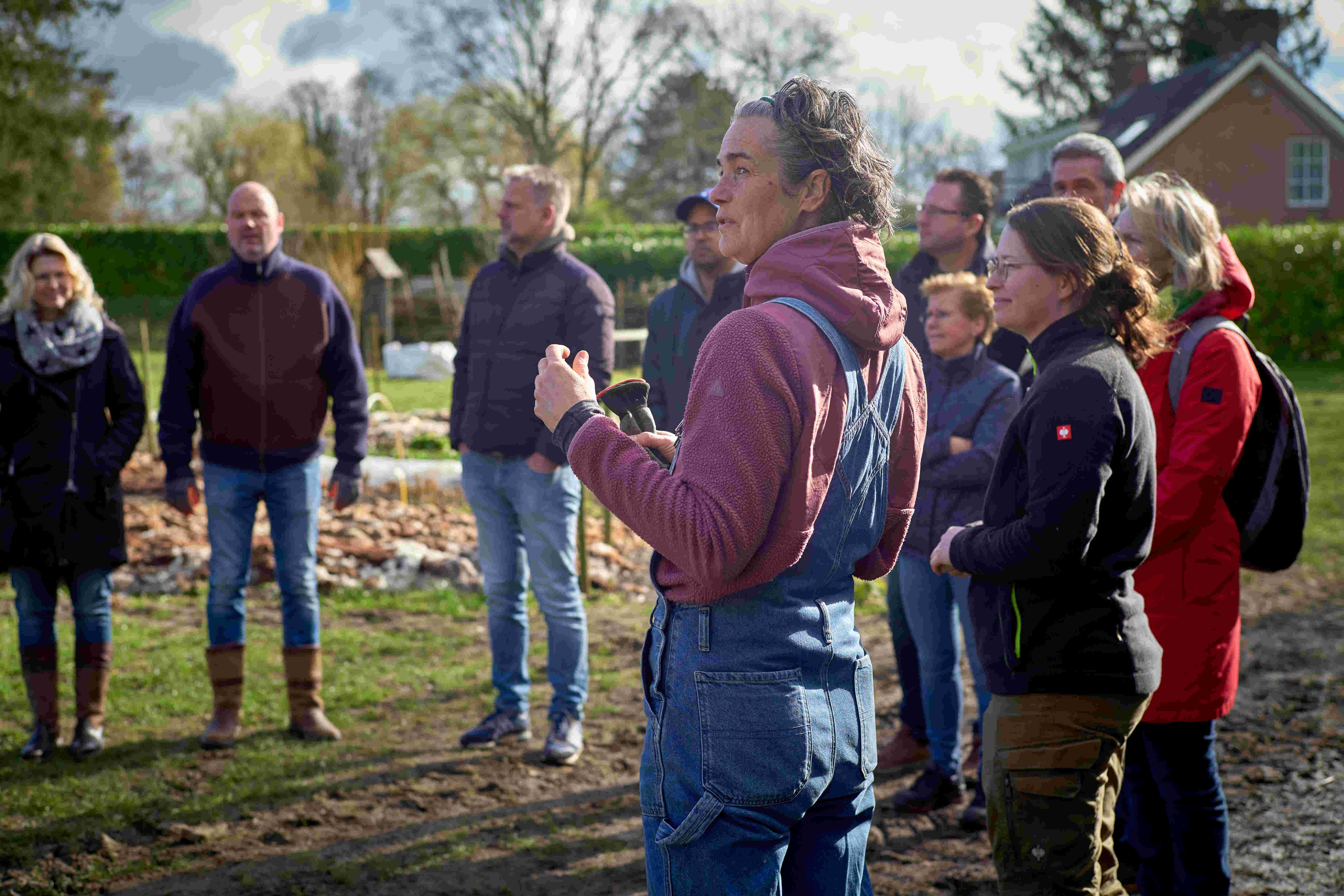 Wijzer in vrijwillige inzet. Vrijwilligerswerk kenniscentrum