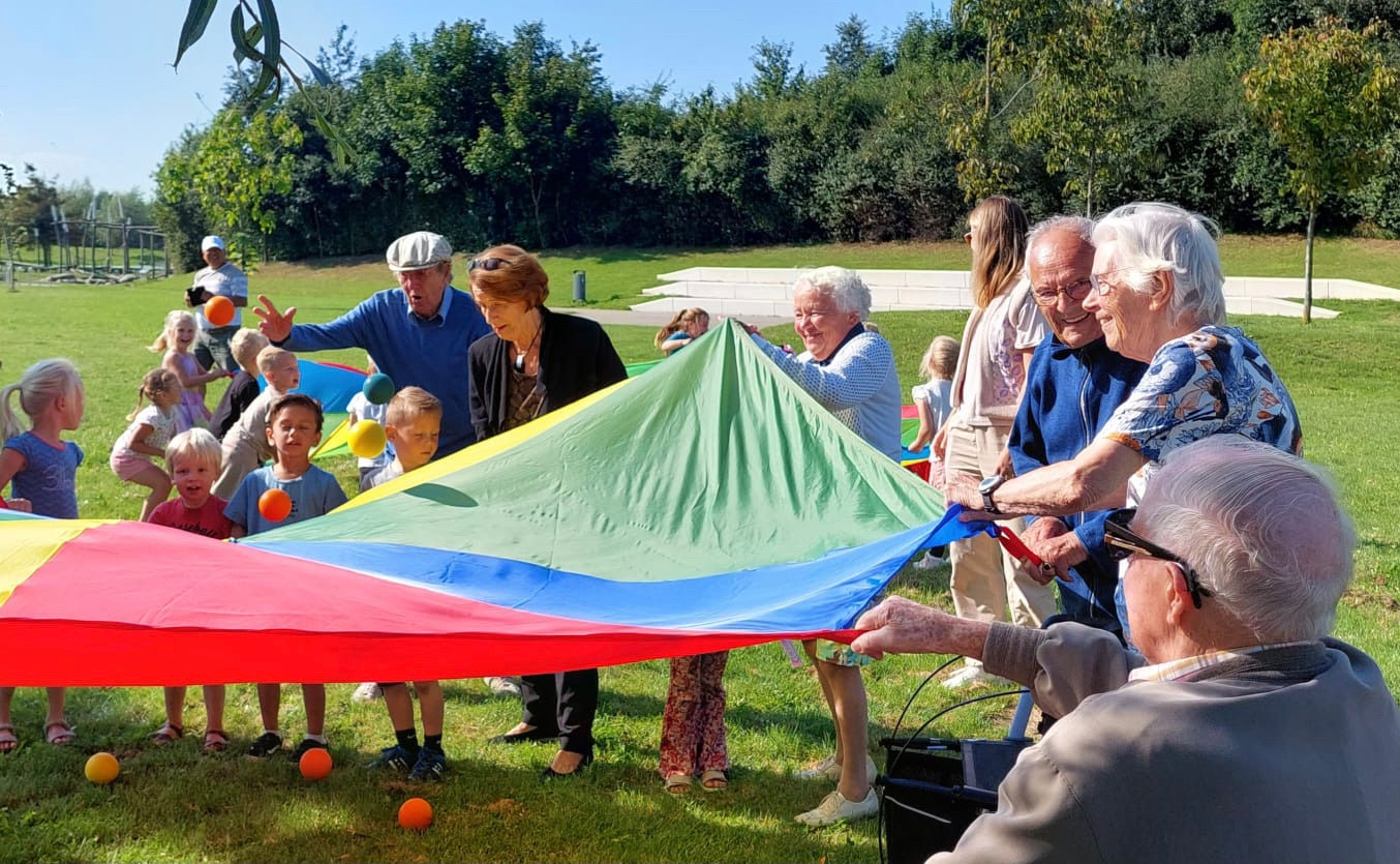 Vacature: Vrijwillige Activiteitenbegeleidster – Dagbeleving De Tulp 🌷