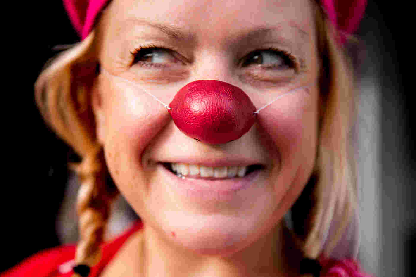 Vrijwilliger activiteiten voor bewoners met dementie