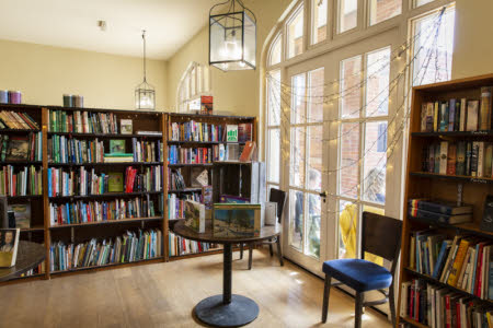 Bookshop Volunteer - Sunday Morning