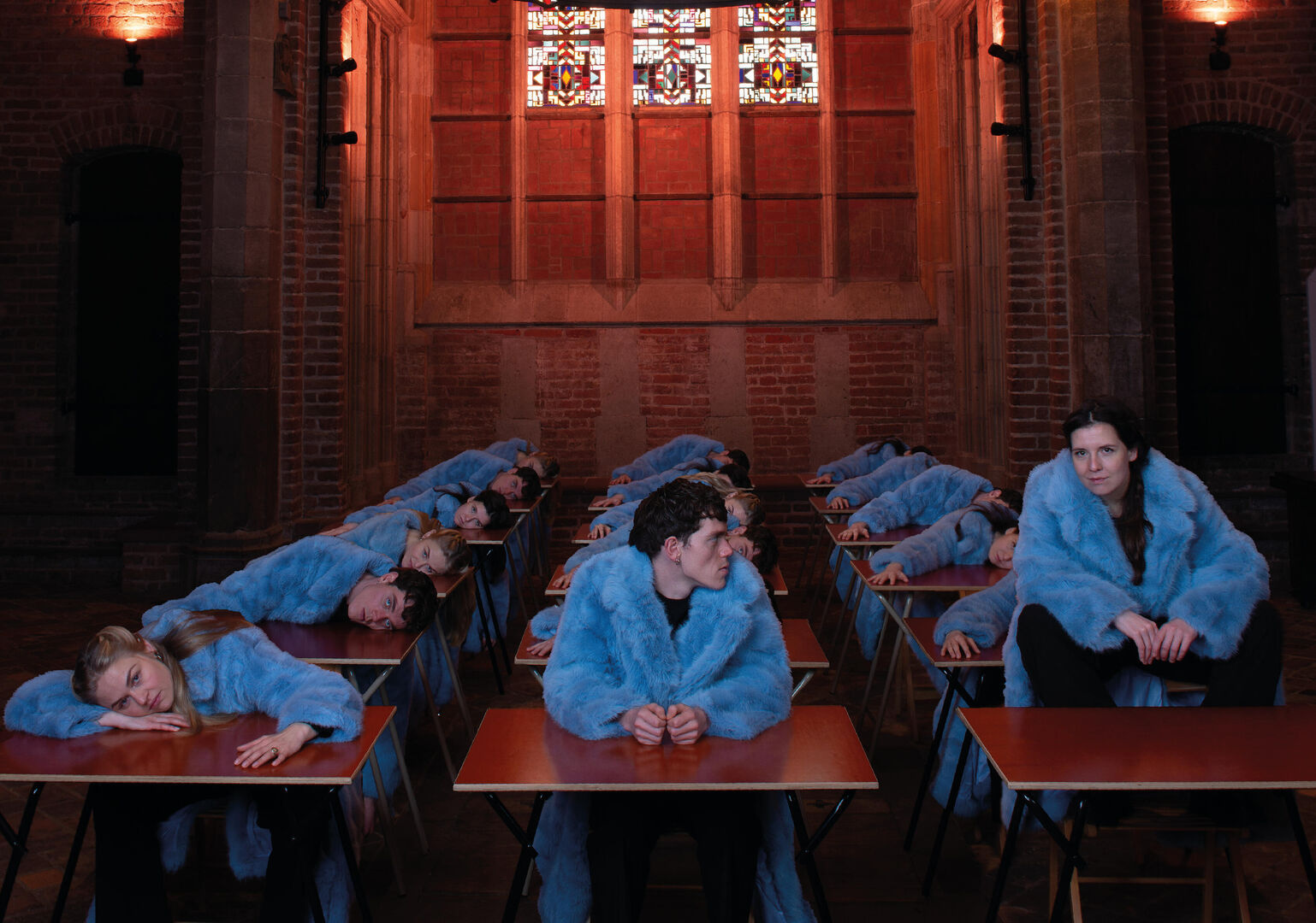 Help mee bij de voorstelling DOM van theatergroep MATROSE