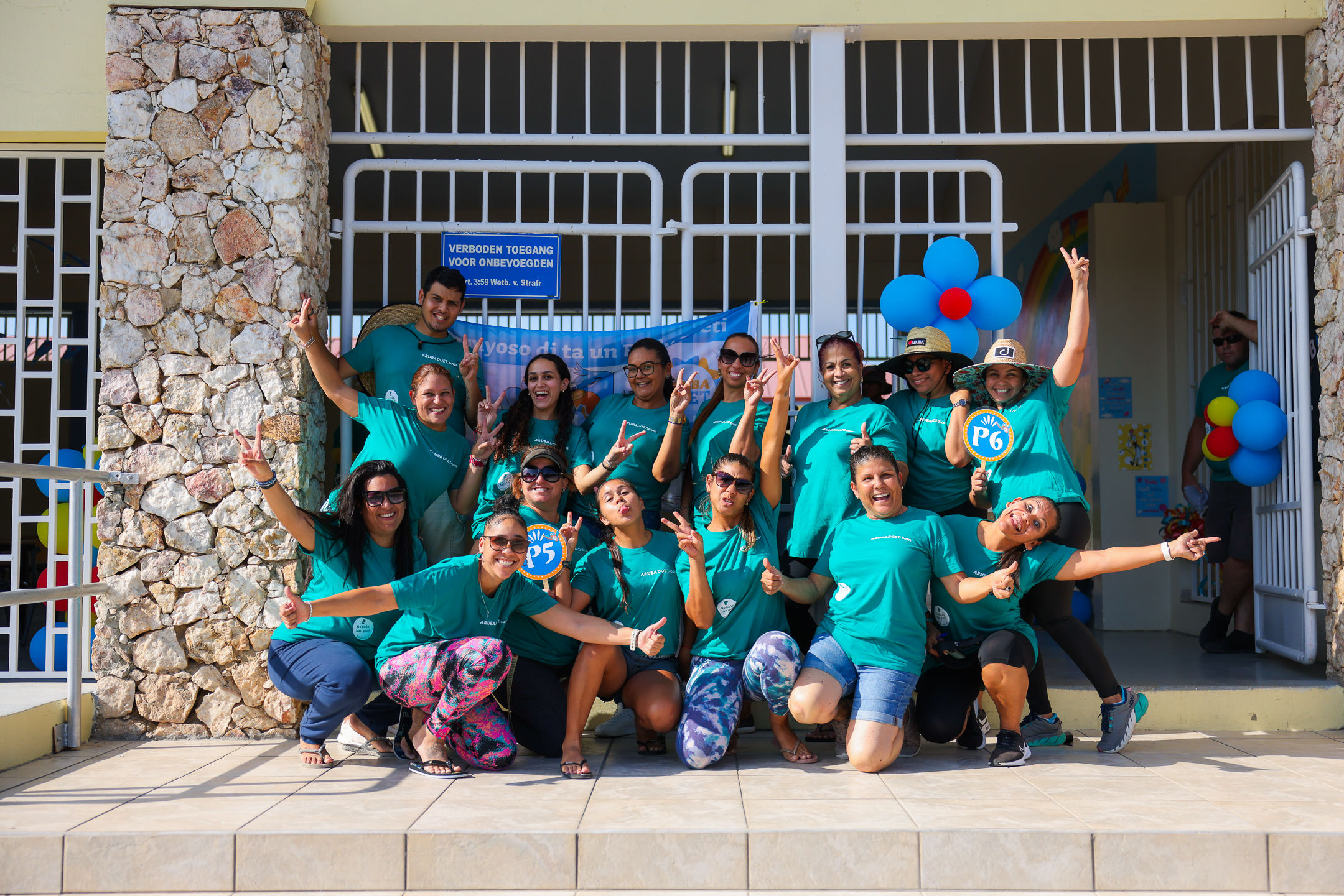 Searching for photographers for Aruba Doet on May 15 & 16