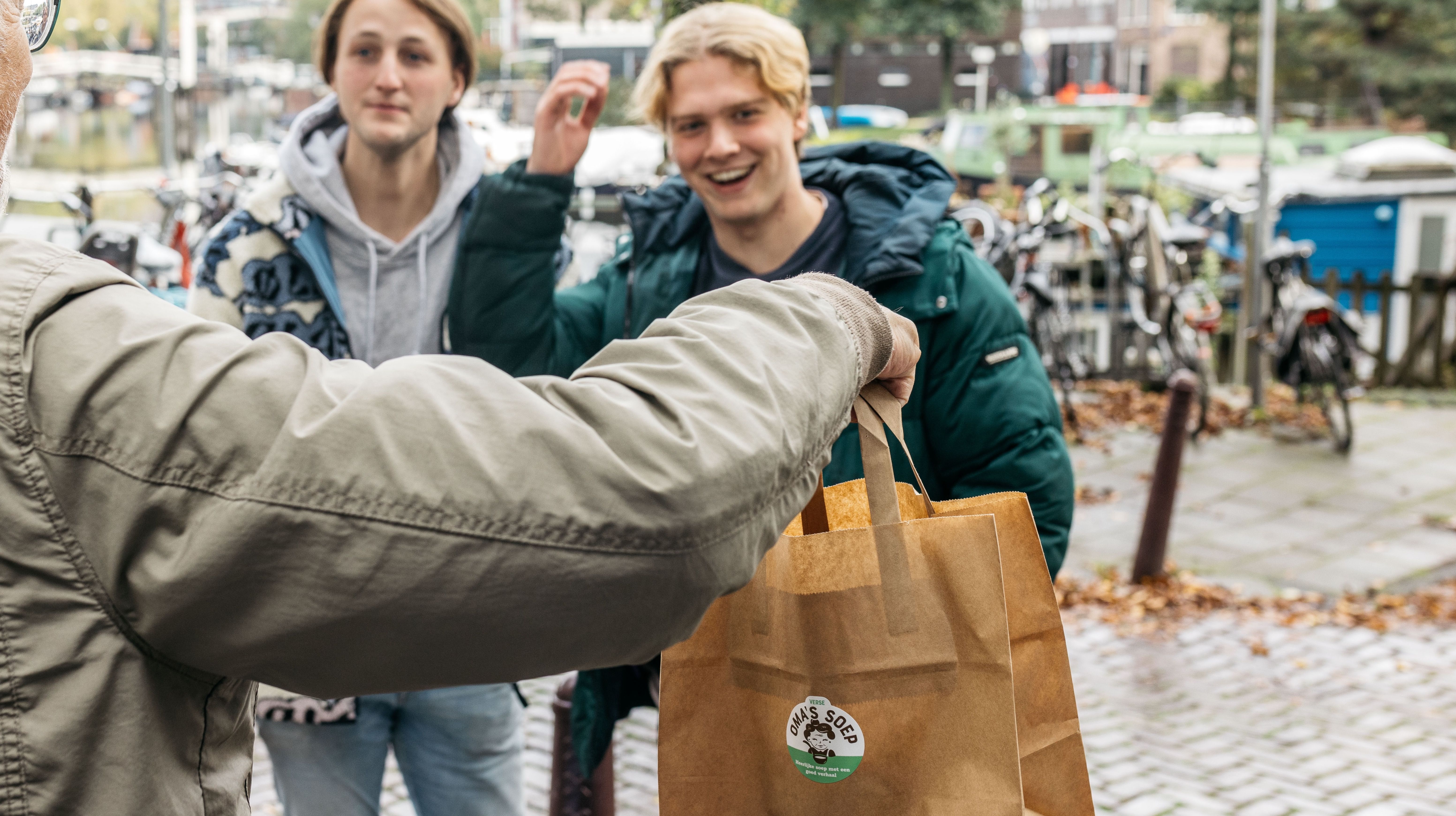 Word vrijwilliger bij Oma's Soep Nijmegen!