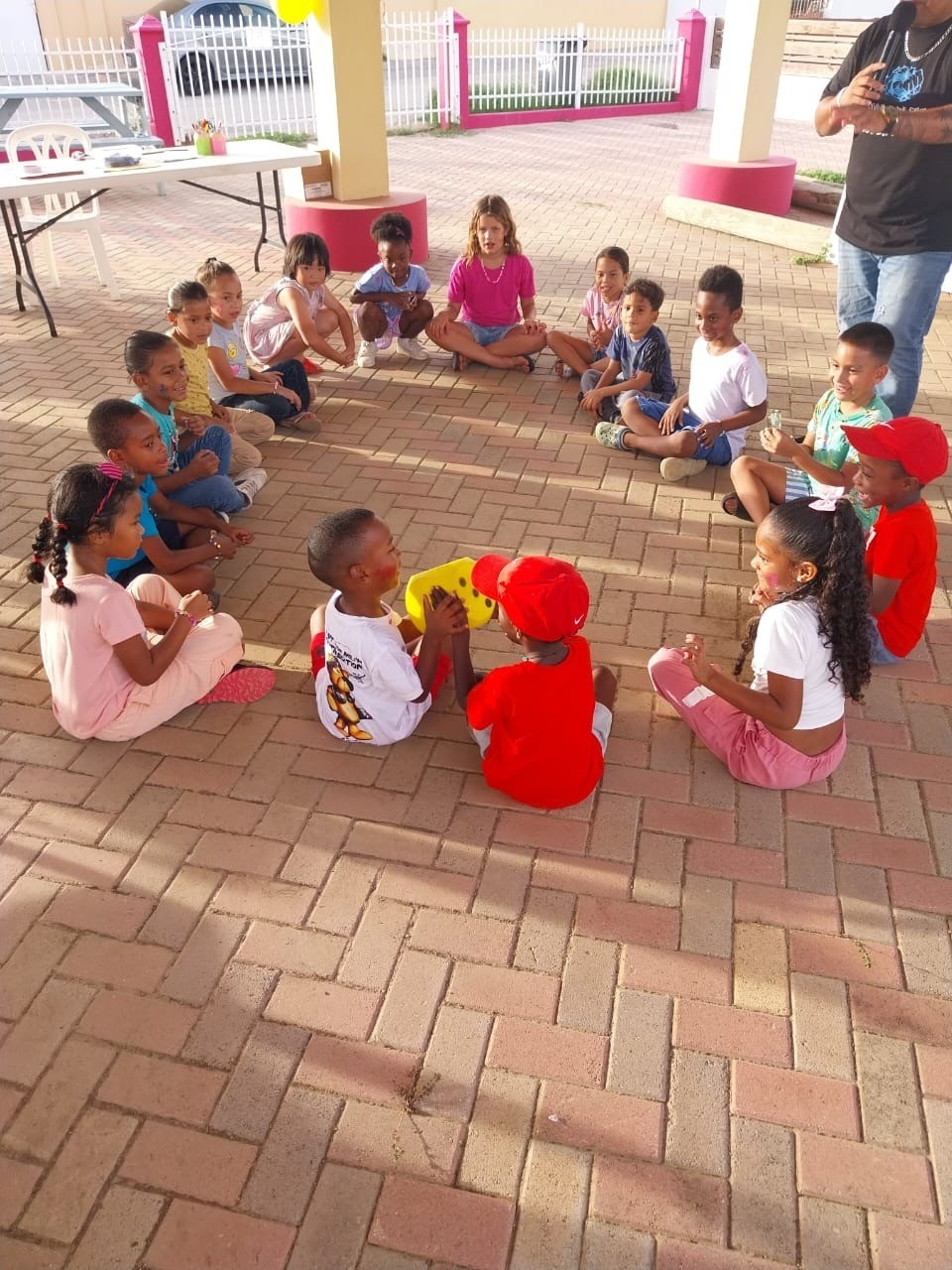 Activity leader at Celebracion Dia di Mucha