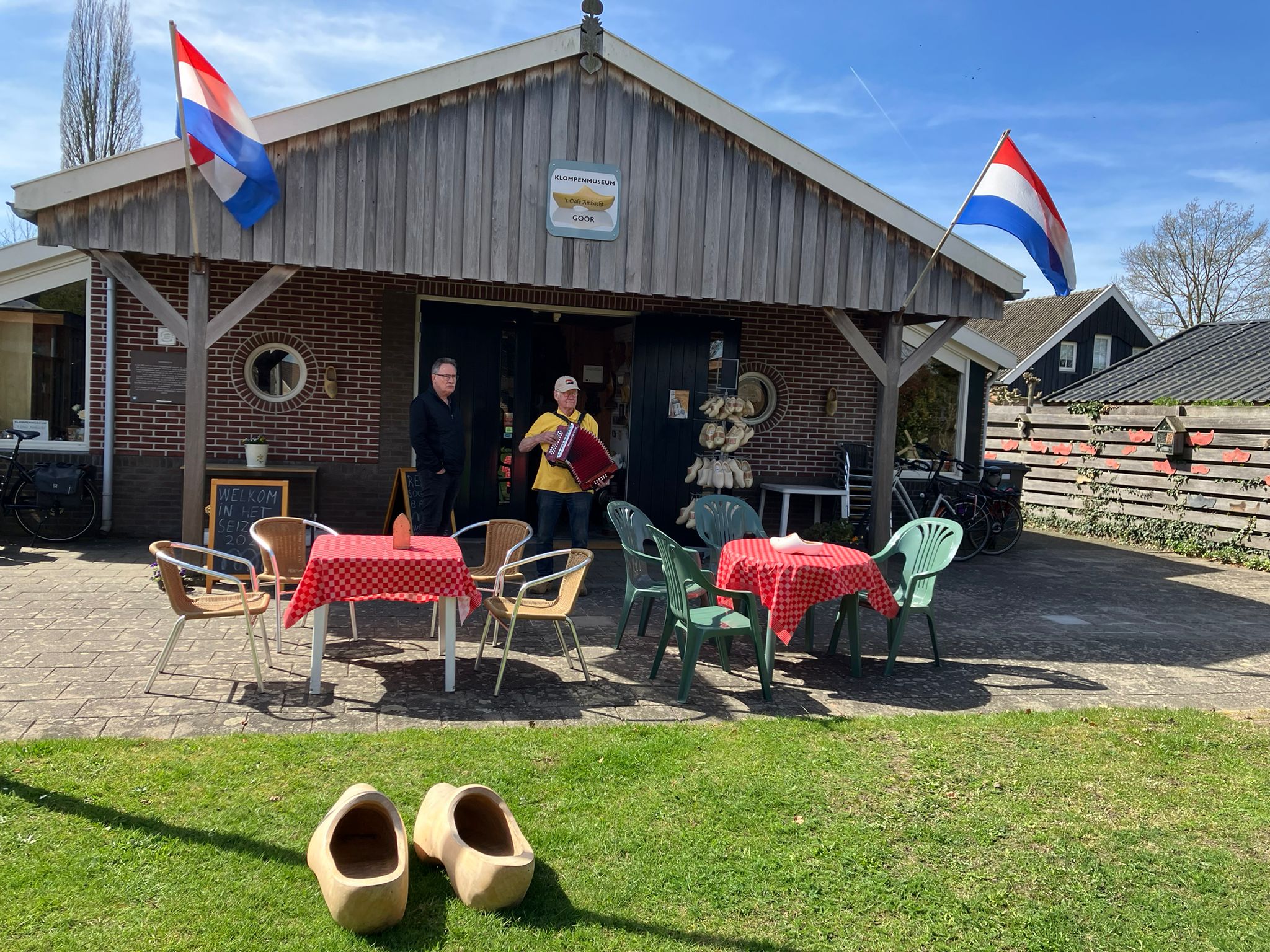 Gastheer / gastvrouw | Klompenmuseum Goor