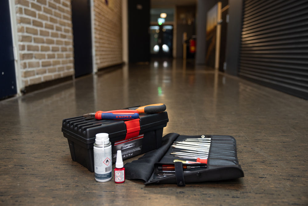 Come and do odd jobs on the Fort Island of Pampus!