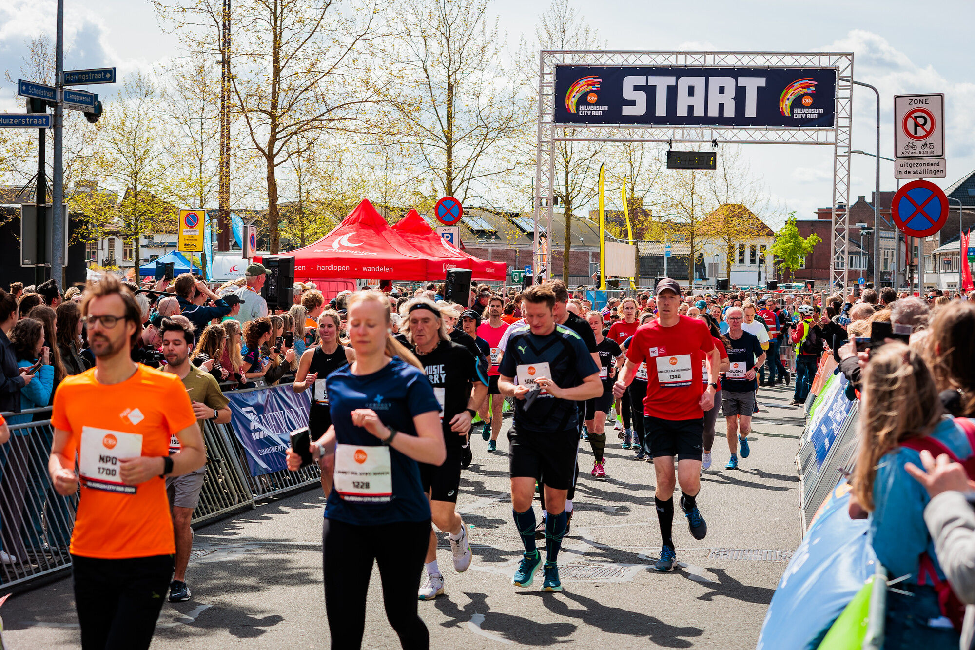 💪🚀 Opbouw van de start en finish van de KiKa Hilversum City Run!  🎉
