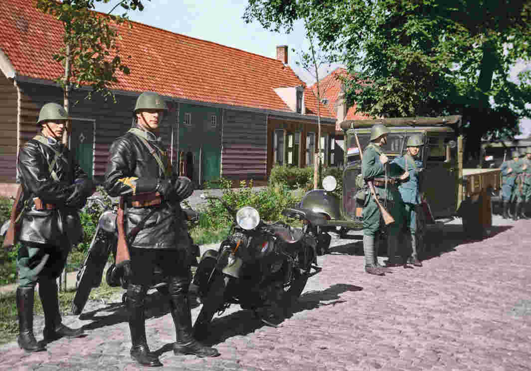 FOTO EXPOSITIE Tweede Wereldoorlog in kleur - tweede deel - Parkpaviljoen