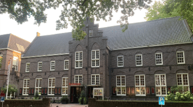 Gastvrouw/-heer Laren