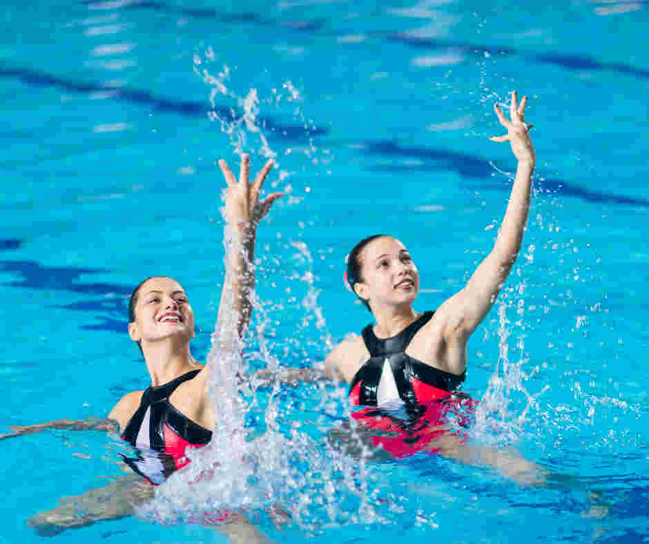 Synchroon zwemtrainsters gezocht!