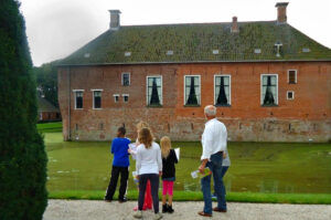 Medewerker voor de kinderactiviteiten op Landgoed Verhildersum in Leens