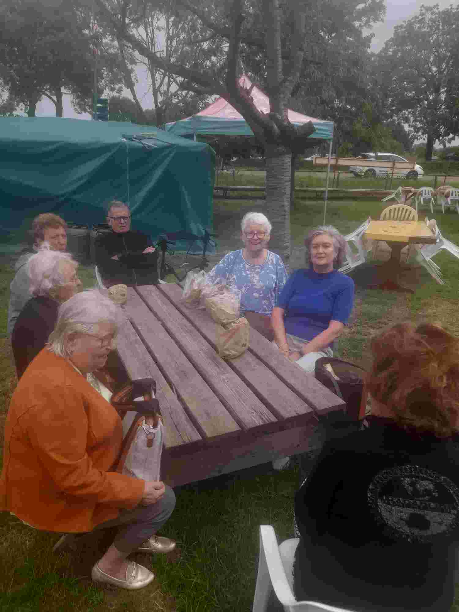 duizenpoot met humor, flexibel ,en affiniteit met ouderen