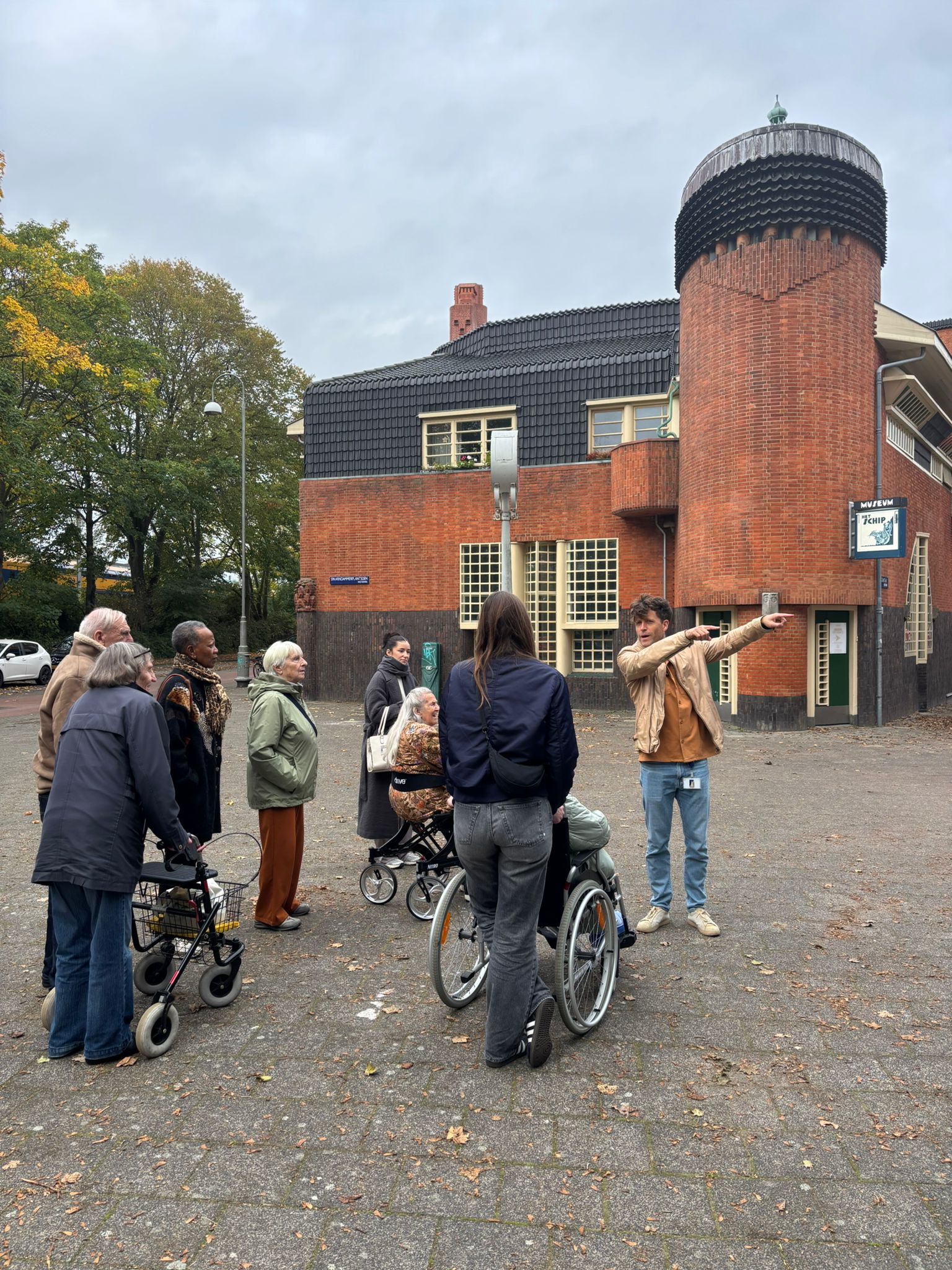 Korte activiteit, bezoek verzorgen door bedrijf mbv zijn medewerkers