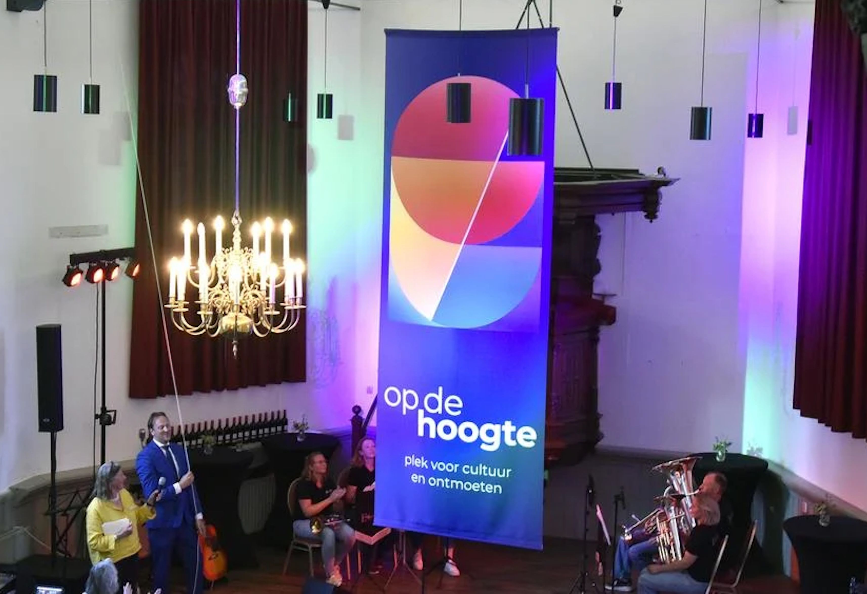 Bestuursleden (voorzitter, secretaris, penningmeester)