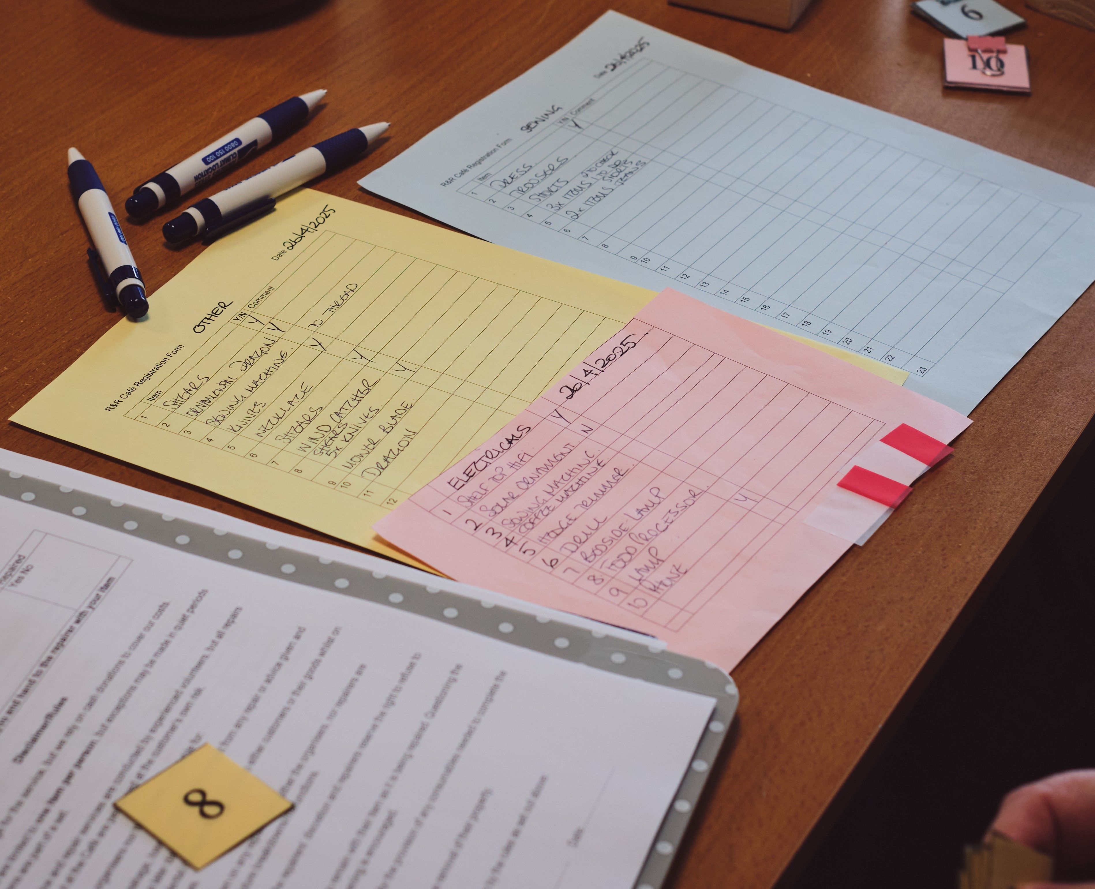 Repair cafe administrator/reception desk