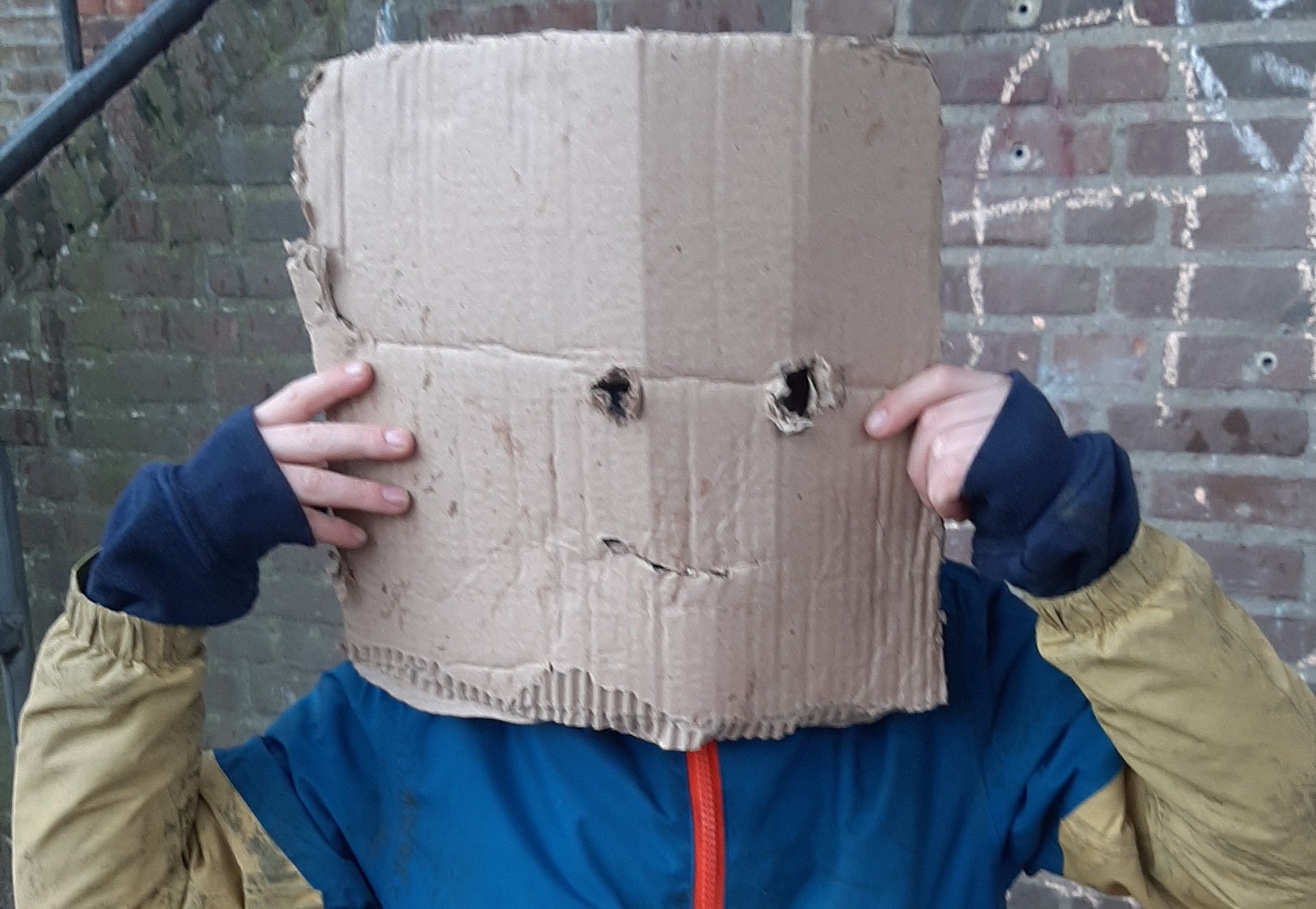 Enthusiastic volunteer for after-school outdoor play sessions