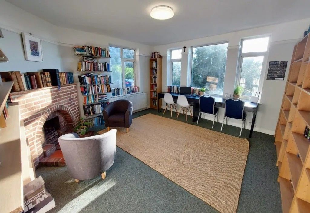 Social media and website support Volunteer